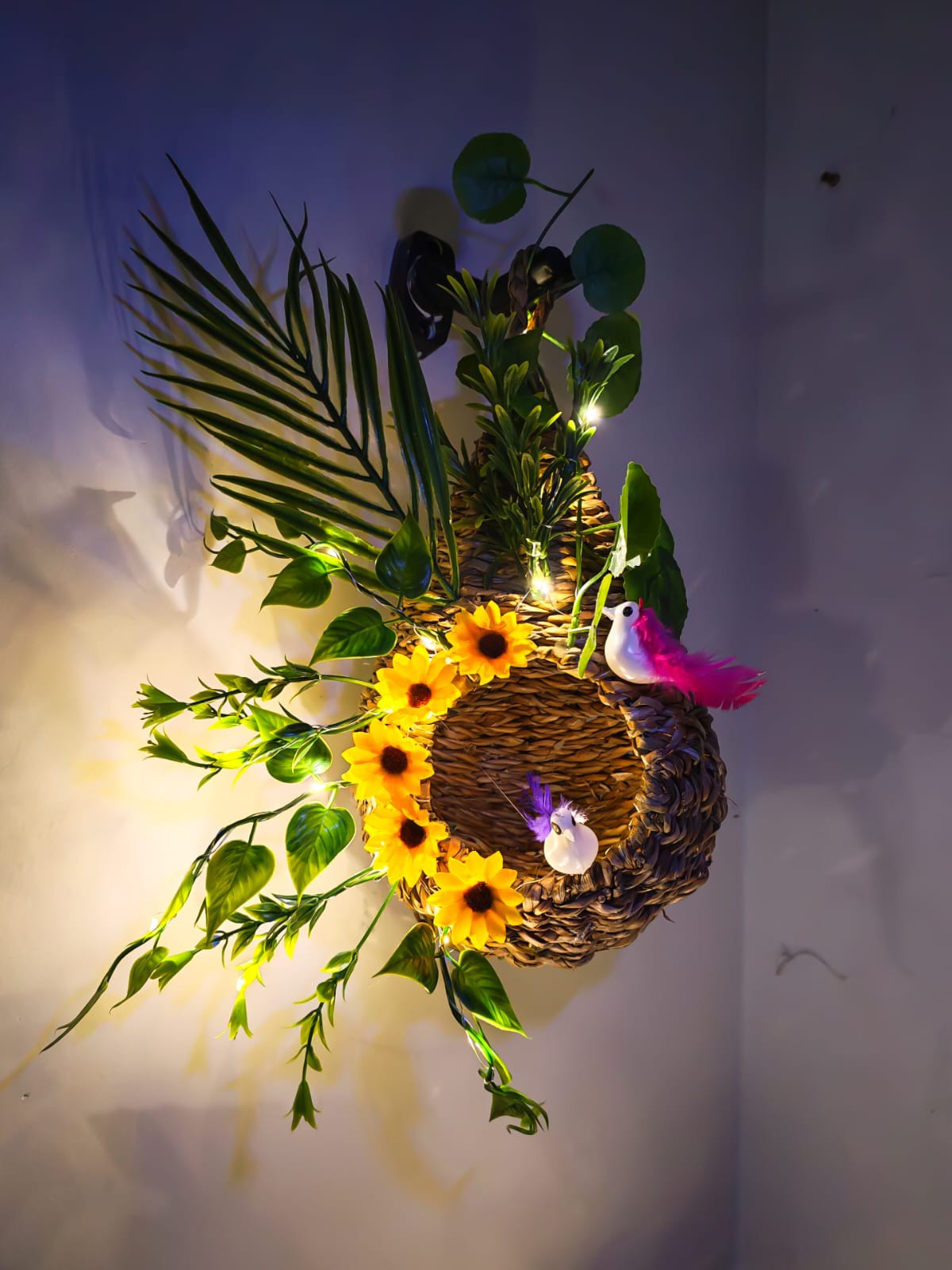 Bird Nest with Rubber Flower HSS05