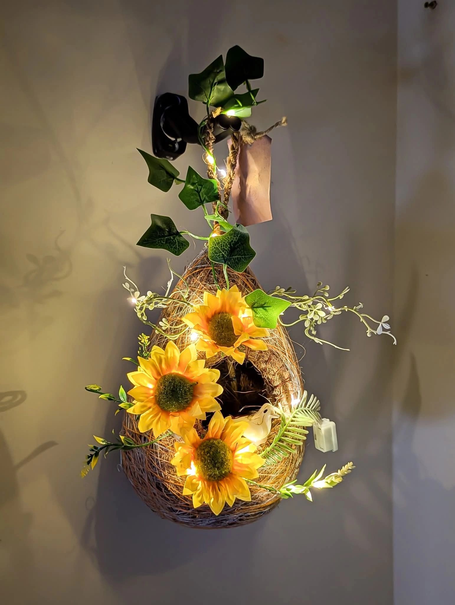 Bird Nest with Sunflower MS02