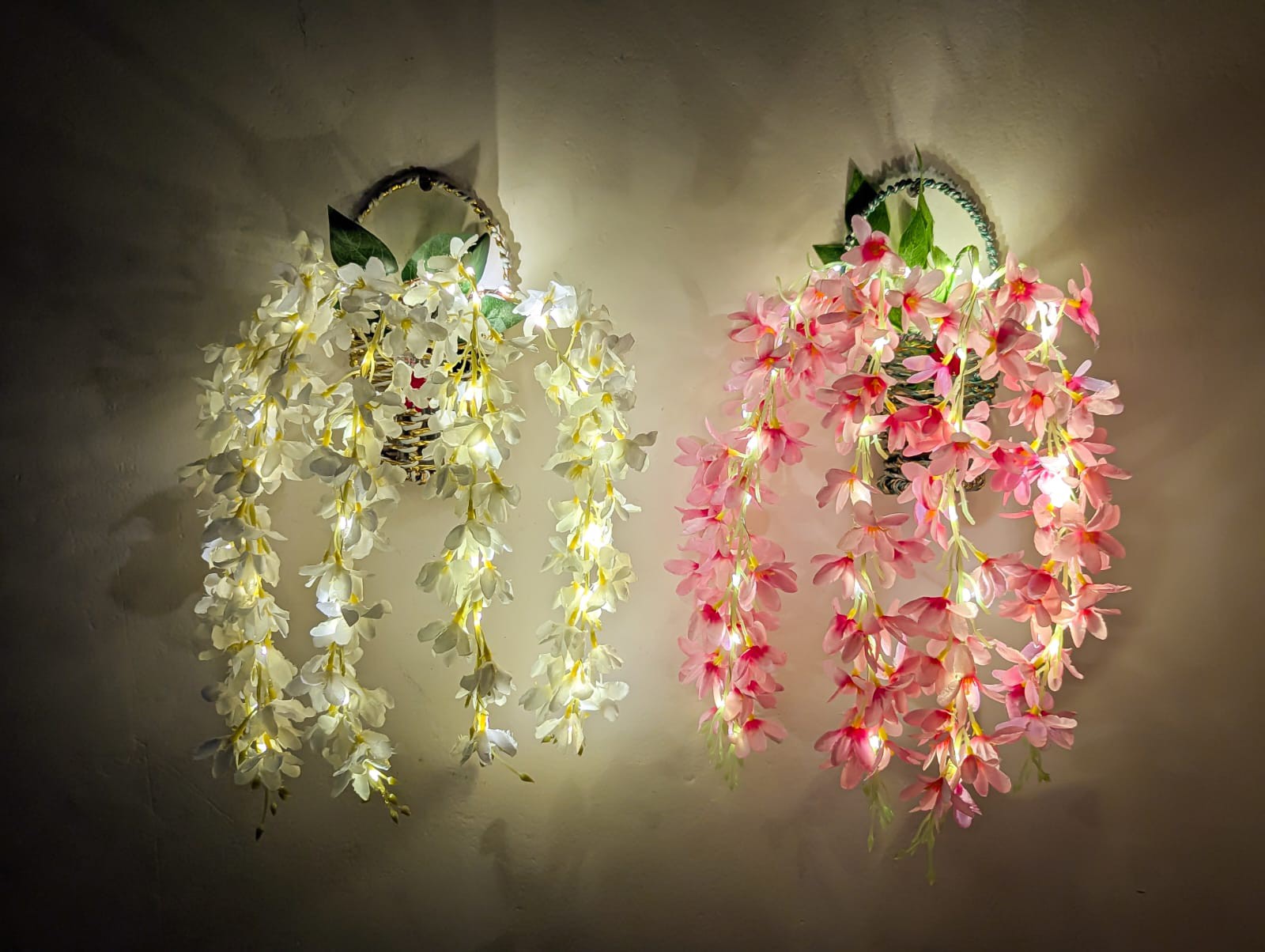 Wall Vase with Jasmin Jhar & Light